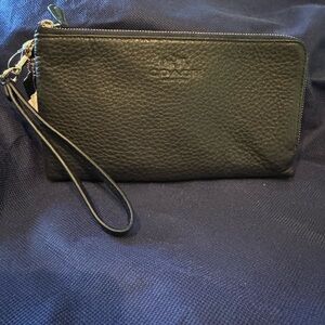 Coach Black Leather Zip Wristlet